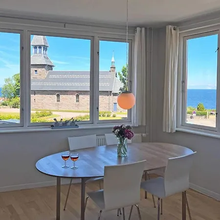 4 Person Holiday In